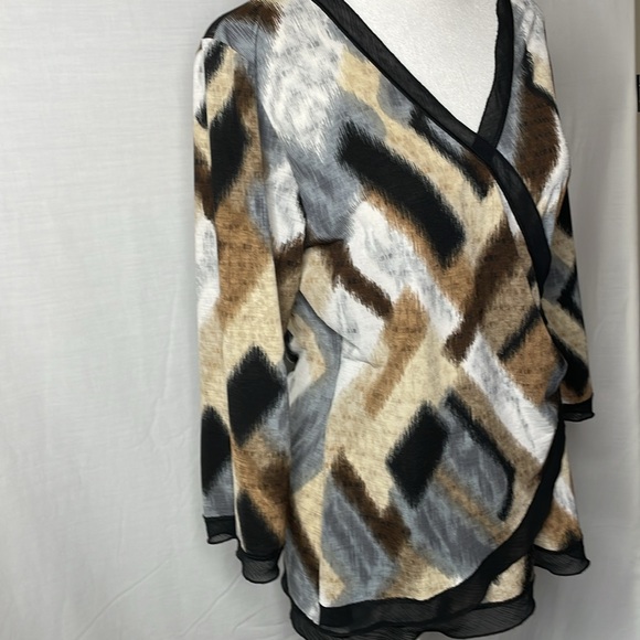 Papillon Blanc Shades of Brown and Grey with Black Trim - Picture 3 of 7